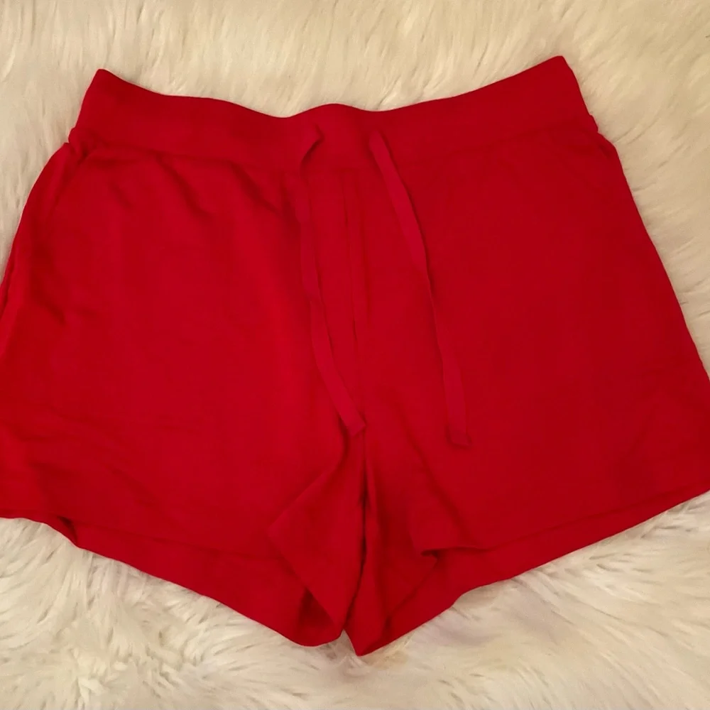 Lou & Grey Signaturesoft Drawstring Shorts - NWT - Medium - Tango Red